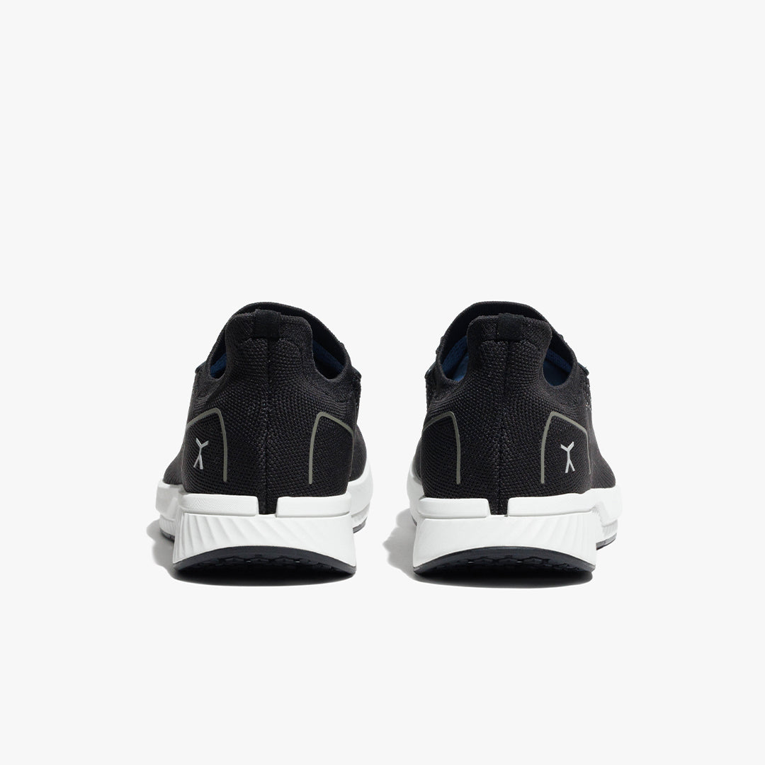 Adapt Runner - Black/White